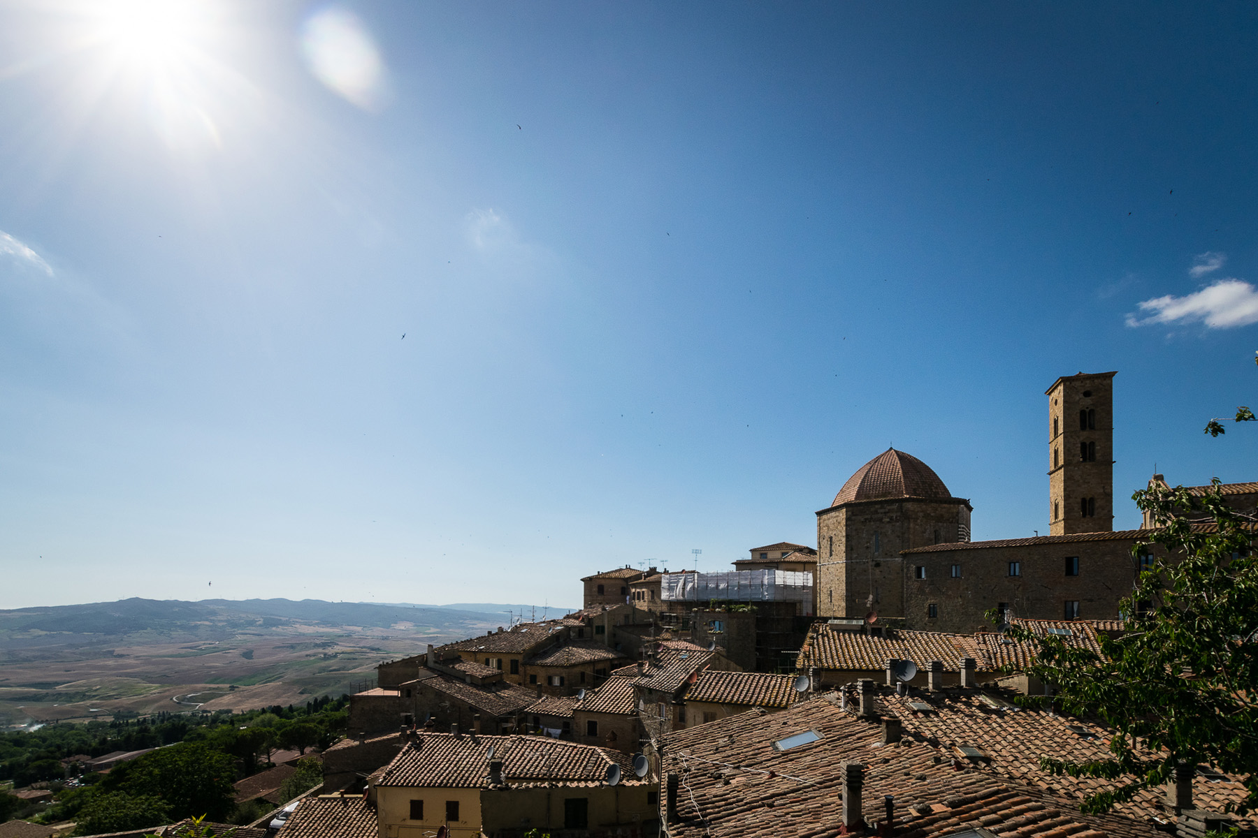 Volterra: tra Rosso, urne e ombre 4