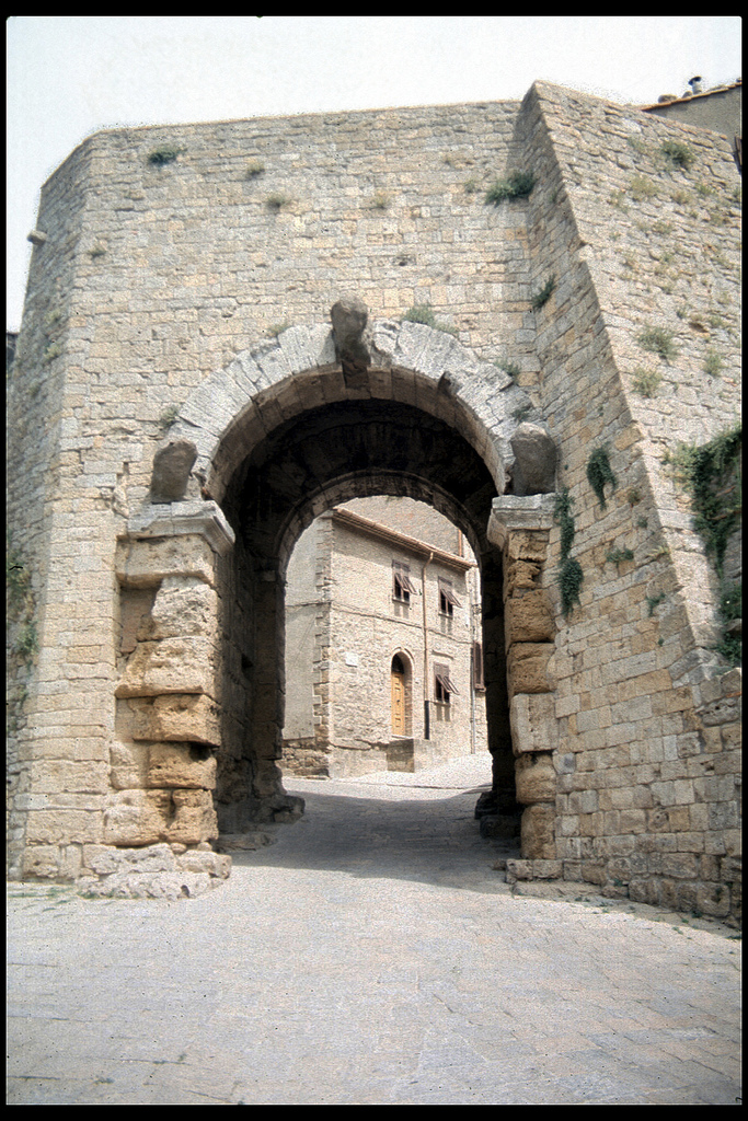Dentro Volterra 2