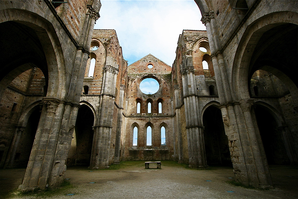 San Galgano: oltre il mito